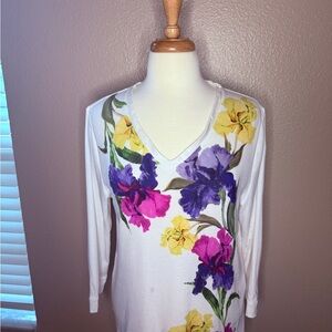 Chico's size 2- Floral V-Neck Top- White-pink/purple/yellow on front